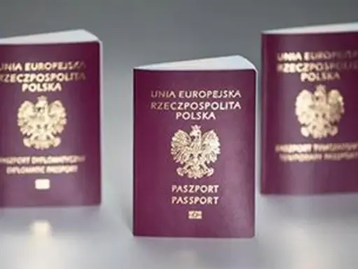 Jak wygląda nowy polski paszport? Odkryj jego sekrety i zabezpieczenia