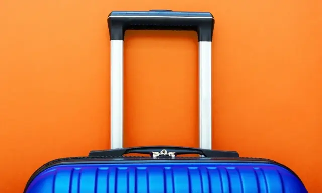 Jak naprawić walizkę? Kompletny poradnik DIY od eksperta.