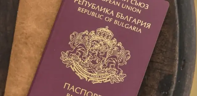 Bułgaria: Paszport czy dowód osobisty? Pełny przewodnik po dokumentach